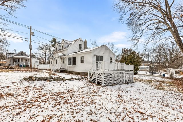 42 Pinehurst Ave, Billerica, MA 01821