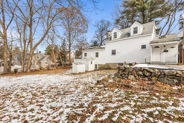 42 Pinehurst Ave, Billerica, MA 01821