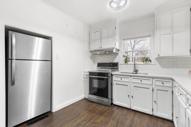 42 Pinehurst Ave, Billerica, MA 01821