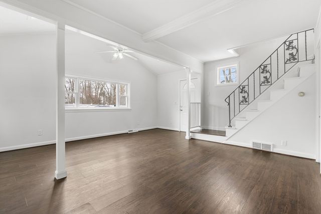 42 Pinehurst Ave, Billerica, MA 01821