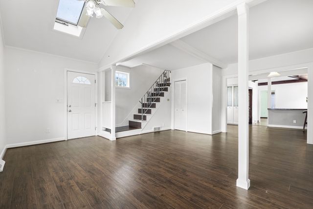 42 Pinehurst Ave, Billerica, MA 01821