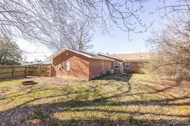 7911 W Main Street, Belleville, IL 62223