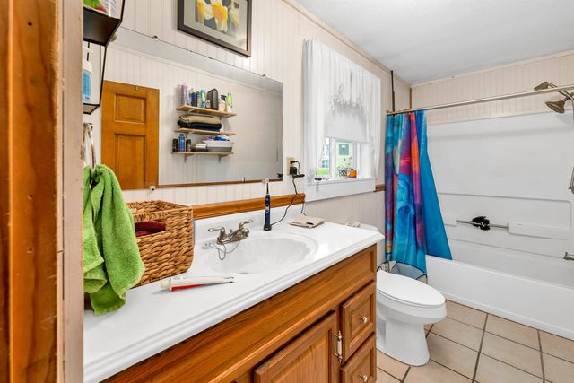 9 Hunt Avenue, Franklin, NH 03235