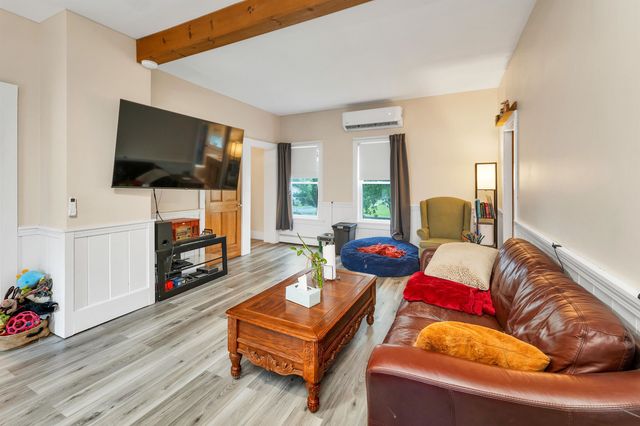 9 Hunt Avenue, Franklin, NH 03235