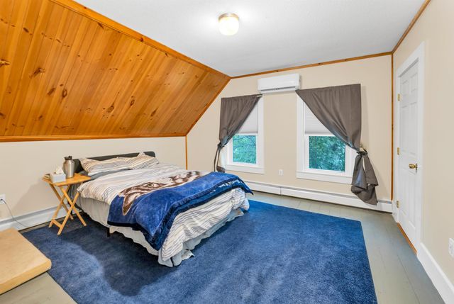 9 Hunt Avenue, Franklin, NH 03235