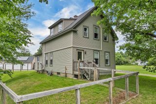 9 Hunt Avenue, Franklin, NH 03235