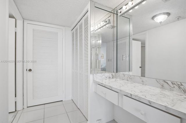 900 NE 195th St 414, Miami, FL 33179