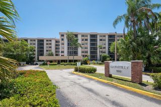 900 NE 195th St 414, Miami, FL 33179