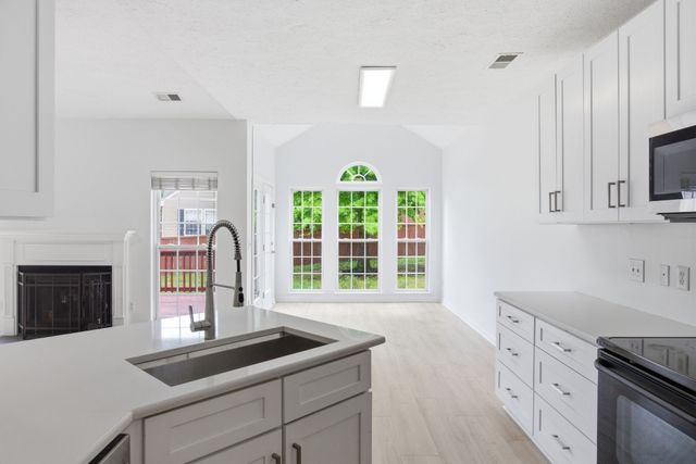 1264 W Running Brook Rd, Nashville, TN 37209