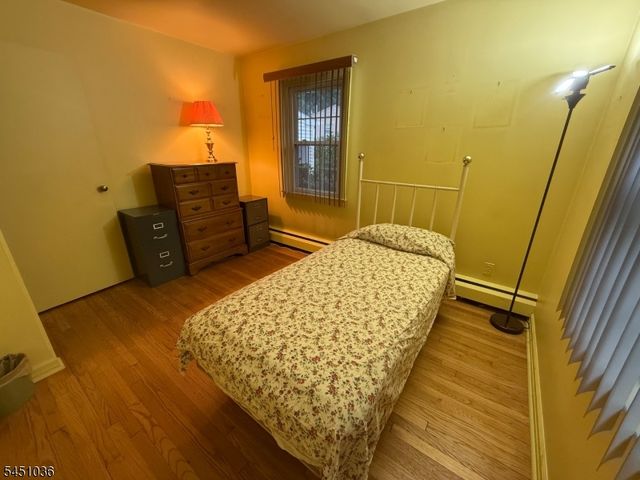 76 Linwood Ave, Midland Park Boro, NJ 07432