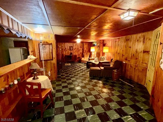 76 Linwood Ave, Midland Park Boro, NJ 07432