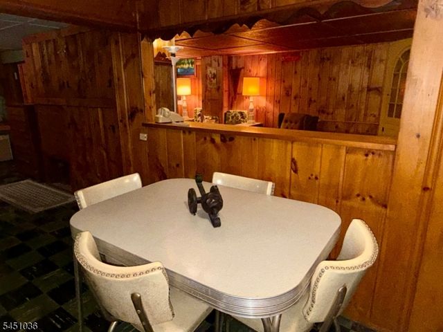 76 Linwood Ave, Midland Park Boro, NJ 07432