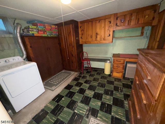76 Linwood Ave, Midland Park Boro, NJ 07432