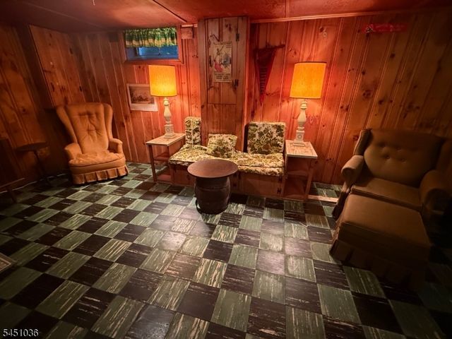 76 Linwood Ave, Midland Park Boro, NJ 07432
