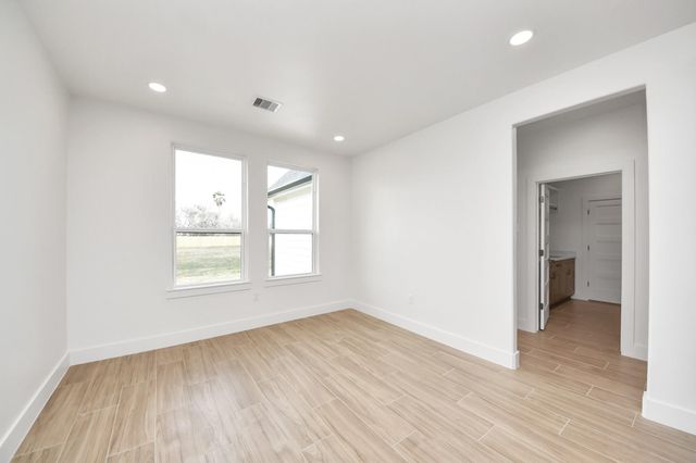 5811 County Road 675b, Rosharon, TX 77583