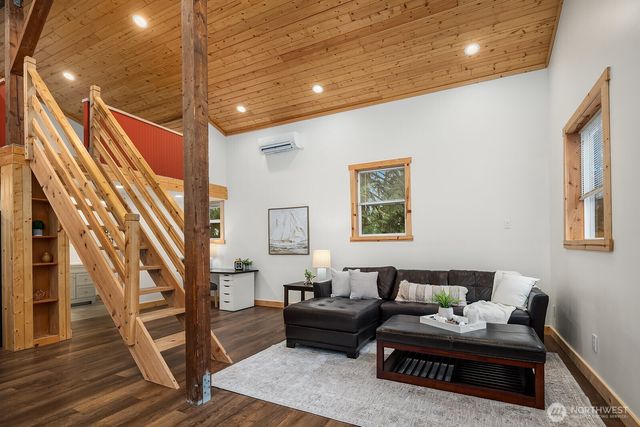 14826 200th Avenue SE, Renton, WA 98059