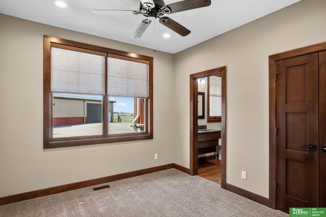 2375 County Road 39, Omaha, NE 68142