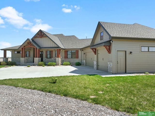 2375 County Road 39, Omaha, NE 68142
