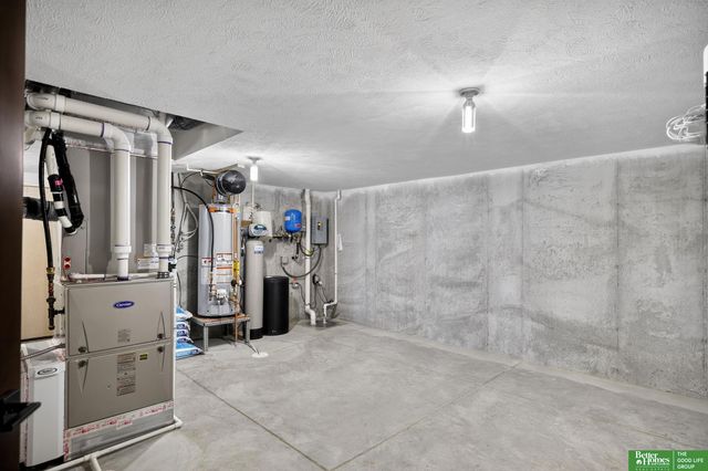2375 County Road 39, Omaha, NE 68142