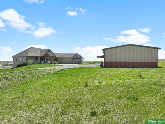 2375 County Road 39, Omaha, NE 68142