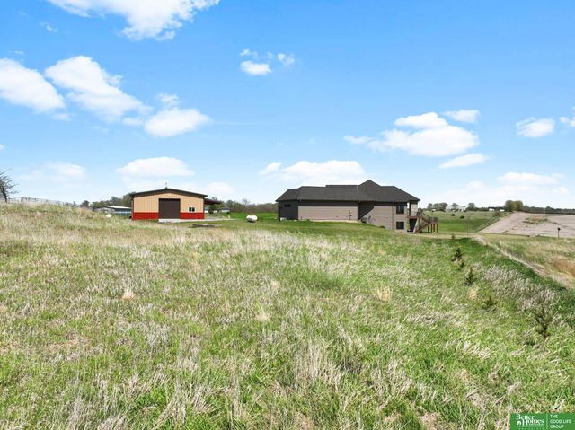 2375 County Road 39, Omaha, NE 68142