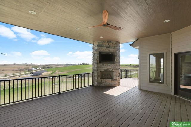 2375 County Road 39, Omaha, NE 68142