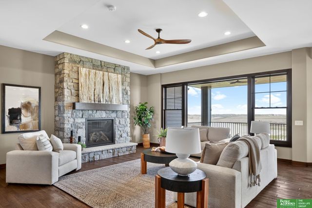 2375 County Road 39, Omaha, NE 68142