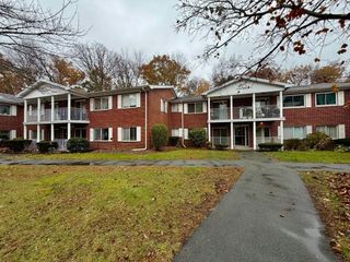 40 Bayberry Dr 1, Sharon, MA 02067