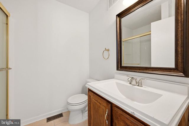 2103 WOODHOLLOW DR, Marlton, NJ 08053