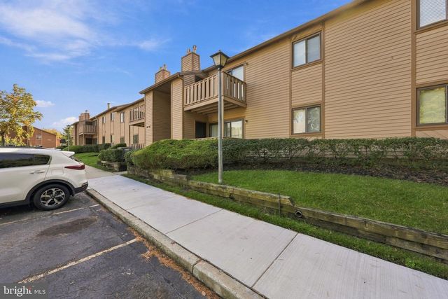 2103 WOODHOLLOW DR, Marlton, NJ 08053