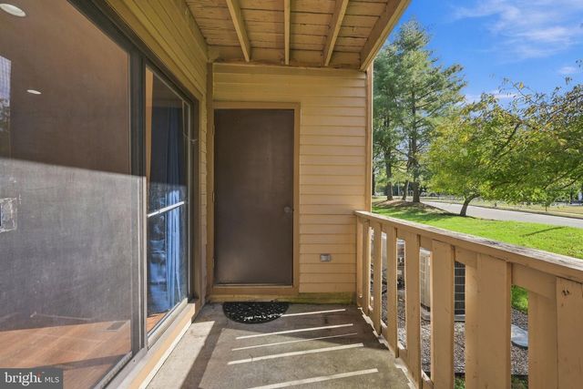 2103 WOODHOLLOW DR, Marlton, NJ 08053