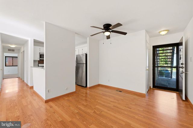 2103 WOODHOLLOW DR, Marlton, NJ 08053