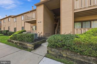 2103 WOODHOLLOW DR, Marlton, NJ 08053