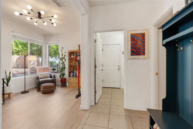 13 Saddleback Mesa, Santa Fe, NM 87508