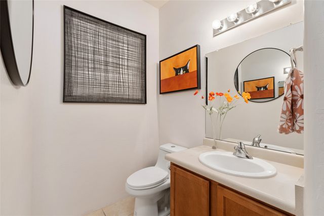 13 Saddleback Mesa, Santa Fe, NM 87508