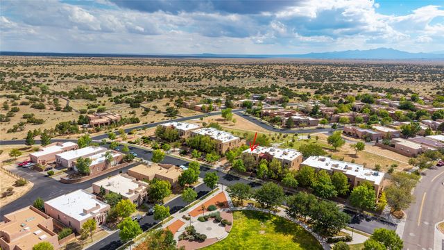 13 Saddleback Mesa, Santa Fe, NM 87508