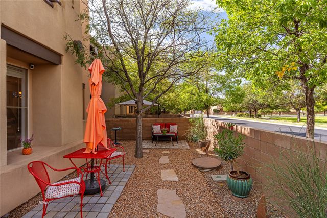 13 Saddleback Mesa, Santa Fe, NM 87508
