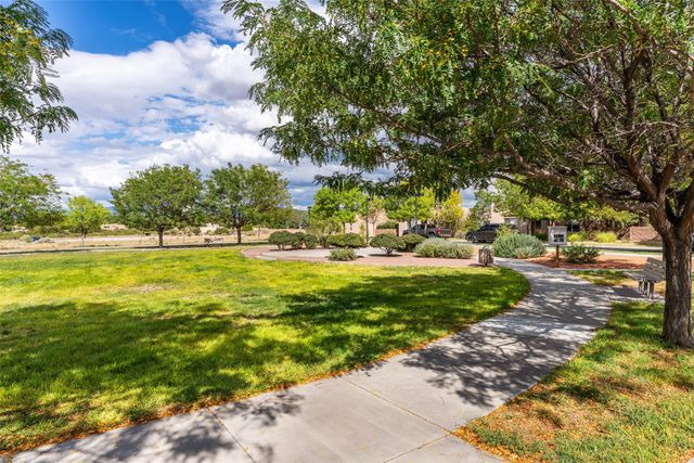 13 Saddleback Mesa, Santa Fe, NM 87508