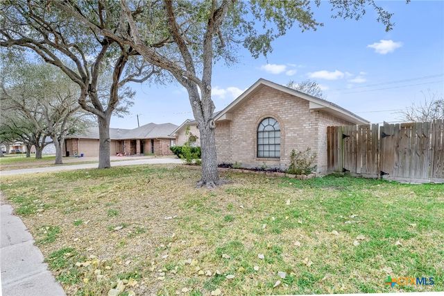 2319 Willow Drive, Portland, TX 78374
