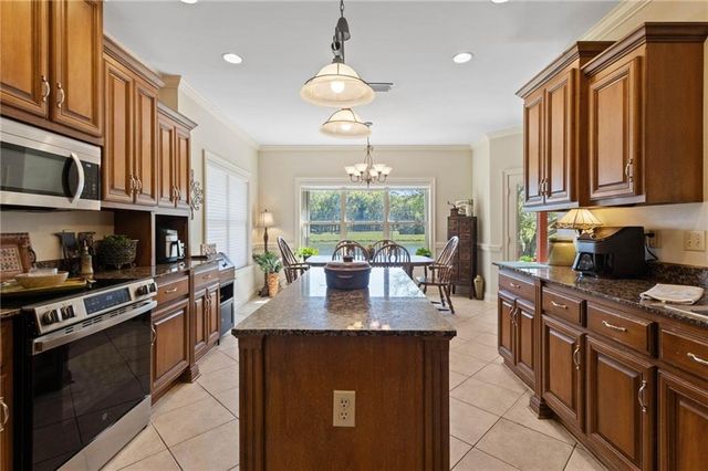 8718 Lake View Drive, Fairhope, AL 36532