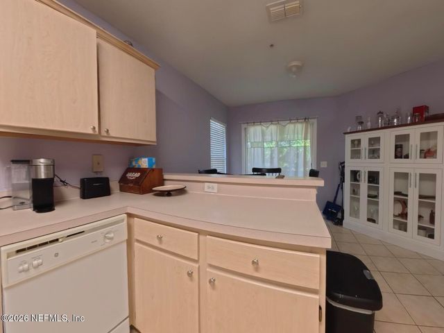 1701 THE GREENS Way 1321, Jacksonville Beach, FL 32250