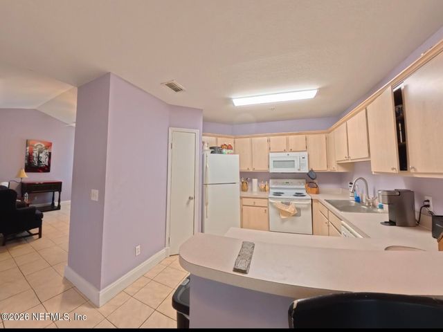 1701 THE GREENS Way 1321, Jacksonville Beach, FL 32250
