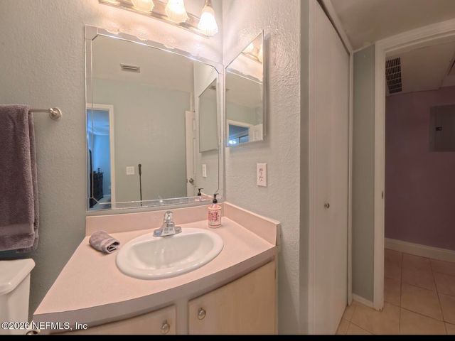 1701 THE GREENS Way 1321, Jacksonville Beach, FL 32250