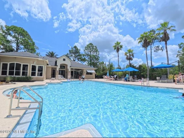 1701 THE GREENS Way 1321, Jacksonville Beach, FL 32250