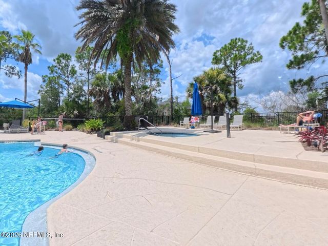 1701 THE GREENS Way 1321, Jacksonville Beach, FL 32250