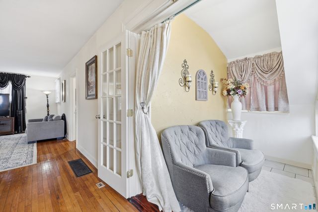 22 Robinson Avenue, Danbury, CT 06810