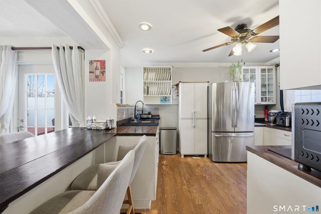 22 Robinson Avenue, Danbury, CT 06810