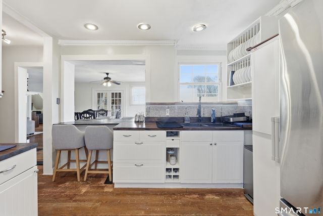 22 Robinson Avenue, Danbury, CT 06810