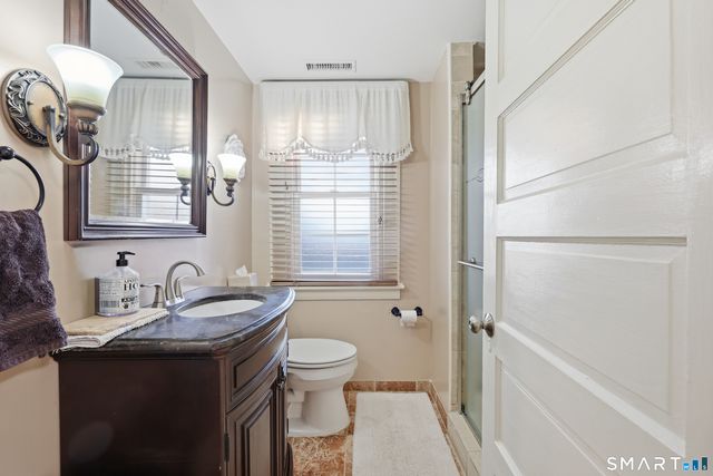 22 Robinson Avenue, Danbury, CT 06810