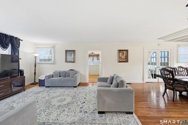 22 Robinson Avenue, Danbury, CT 06810